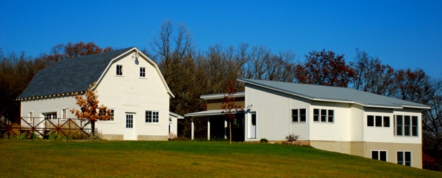 Hoppe/Valero Residence: Looking from the drive